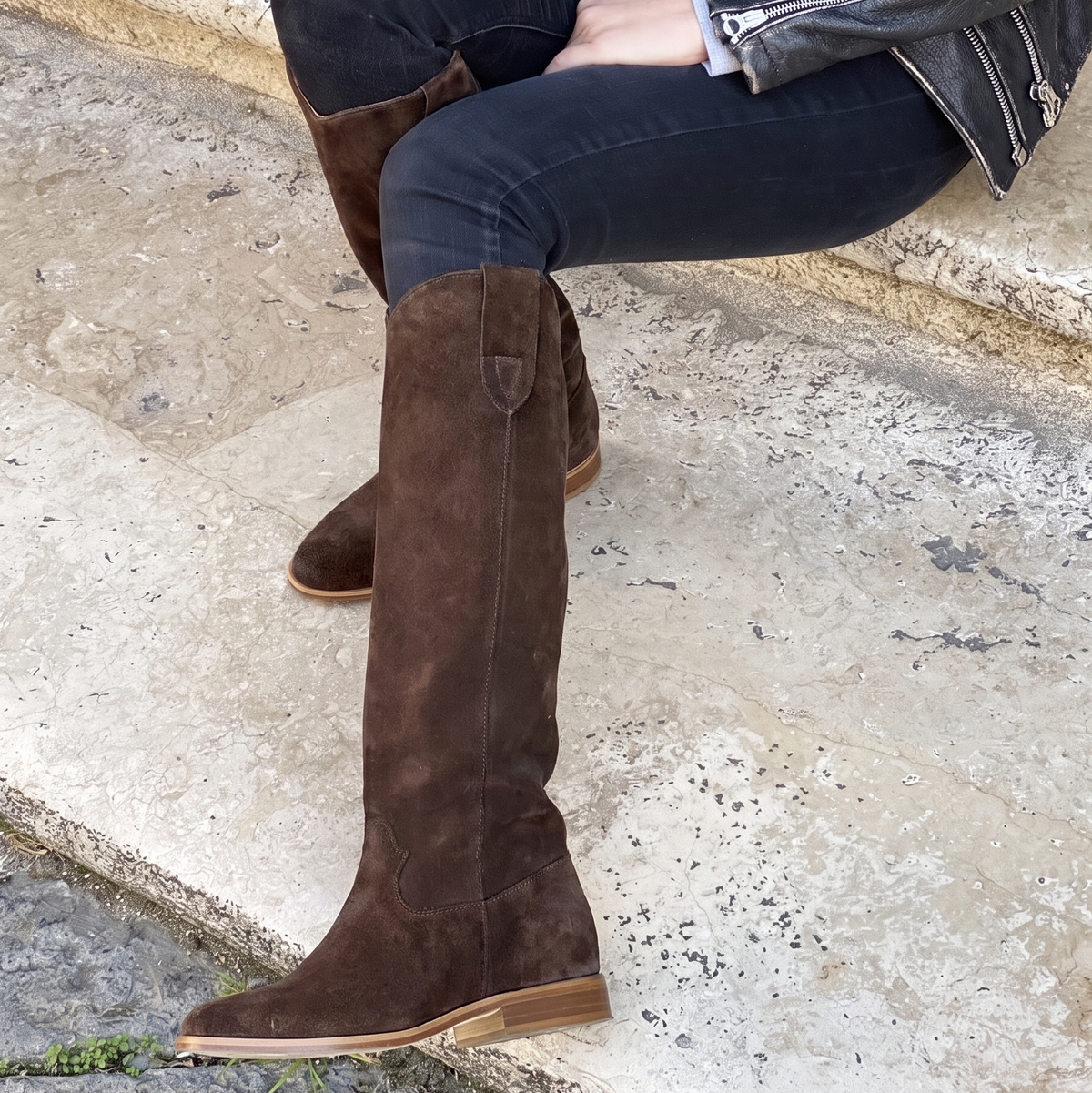 Ambrosia suede, dark brown