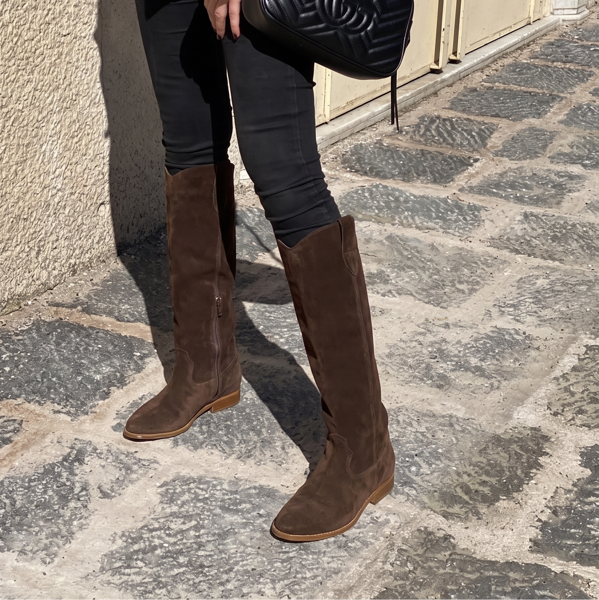 Ambrosia suede, dark brown